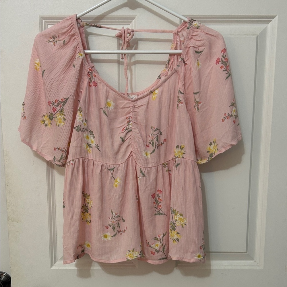 Hippie Rose Pink Floral Blouse size medium short sleeve casual top